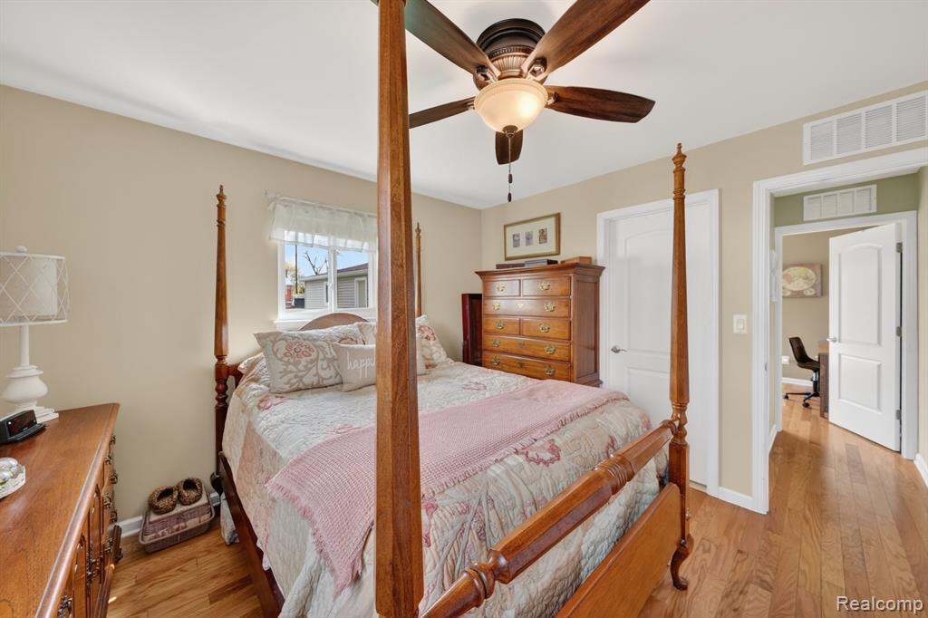 15675 Mulberry Street, Southgate, MI 48195 — Photo 21