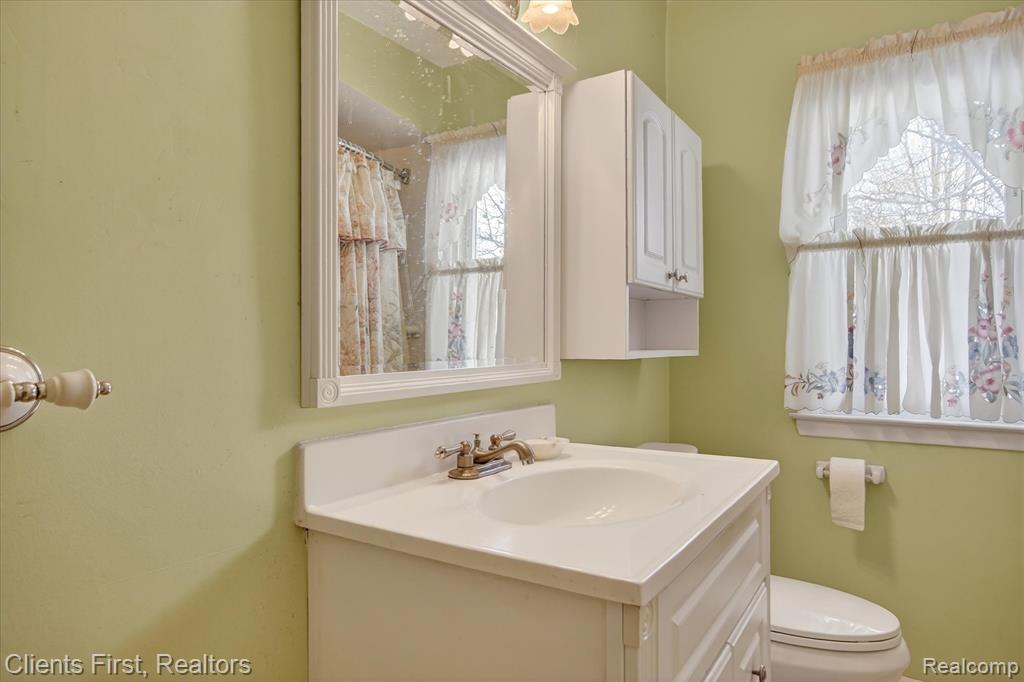 4403 Biddle Street, Wayne, MI 48184 — Photo 18