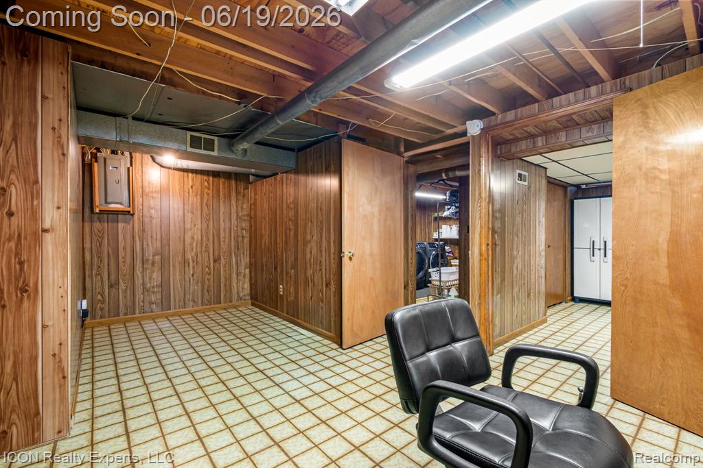 39738 Day Drive E, Clinton Twp, MI 48038 — Photo 37