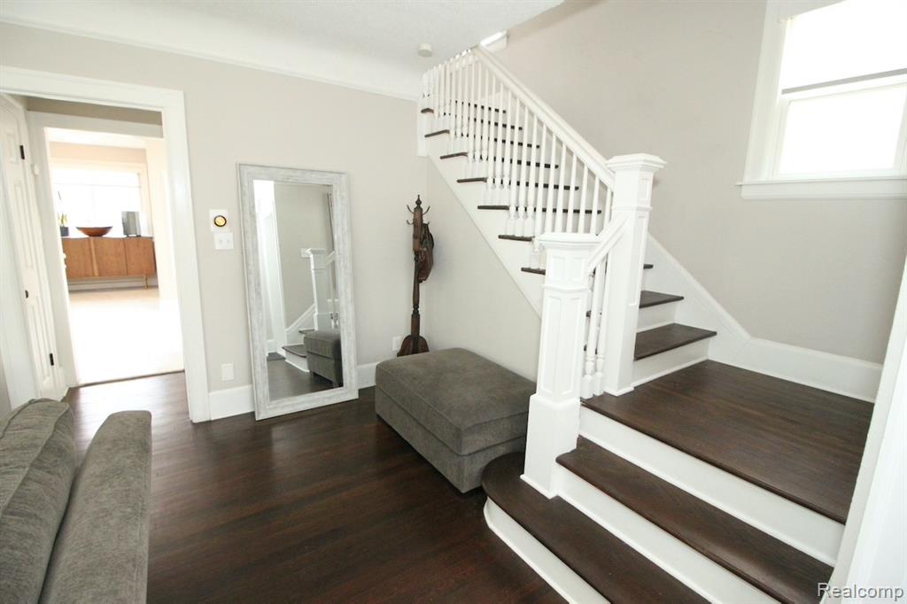1383 Bishop Road, Grosse Pointe, MI 48230 — Photo 8