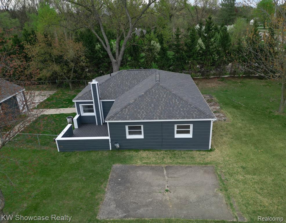 786 GLENGARY Road, Commerce Twp, MI 48390 — Photo 3