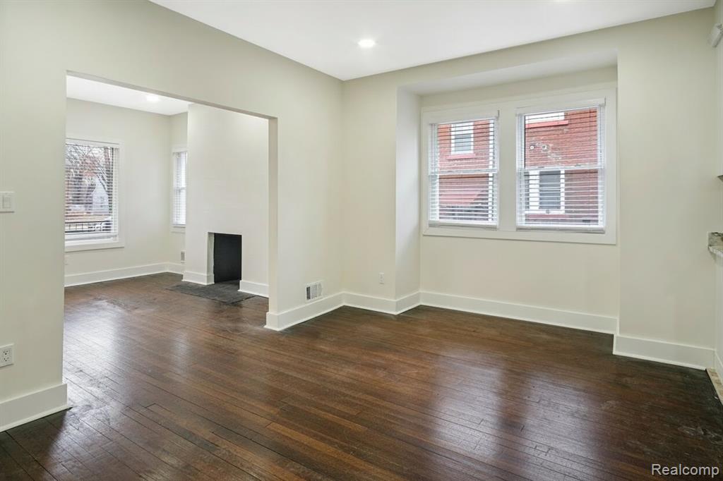 4134 Lakewood, Detroit, MI 48215 — Photo 4