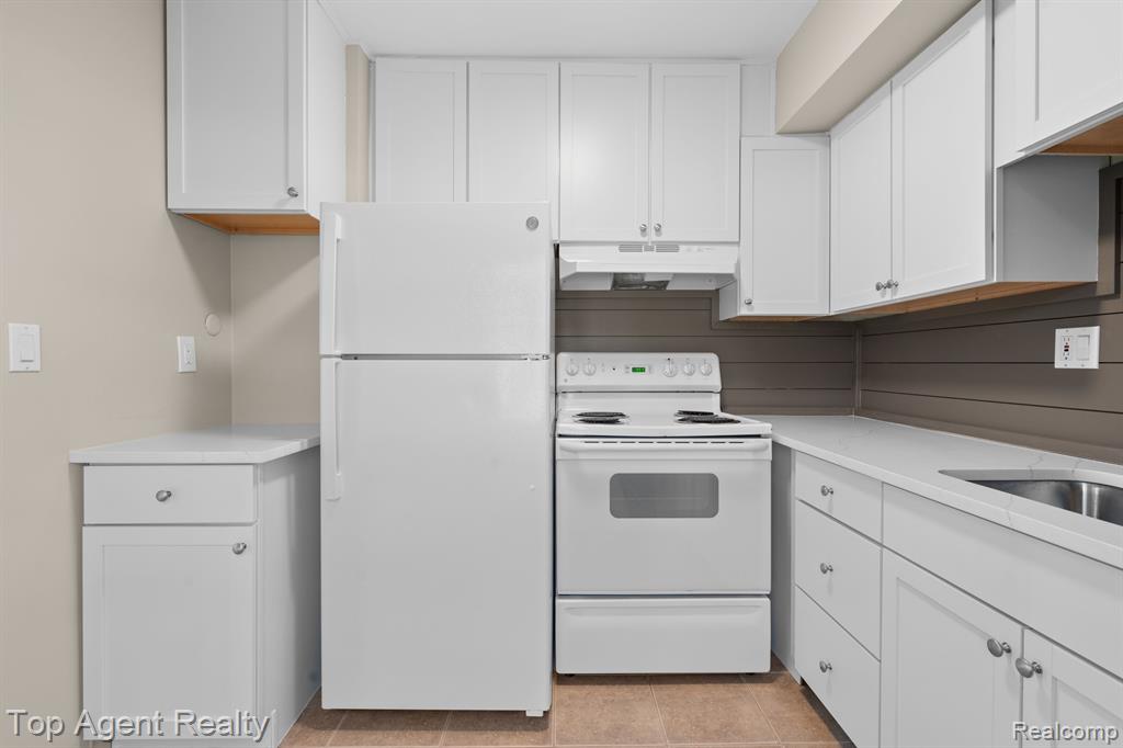 5095 Crooks Road, 1, Royal Oak, MI 48073 — Photo 8