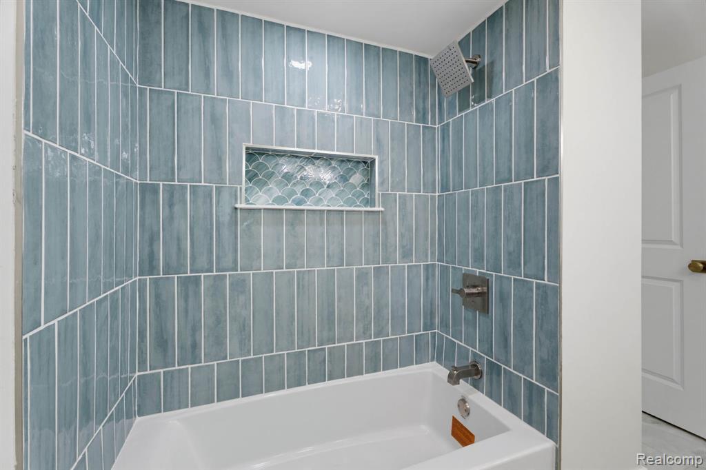 6780 Lee Crest Drive, West Bloomfield, MI — Photo 41