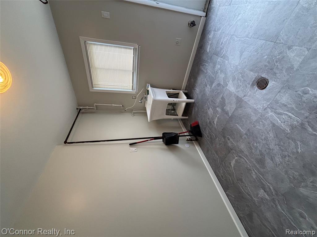 27637 Barrington Street, Madison Heights, MI 48071 — Photo 17