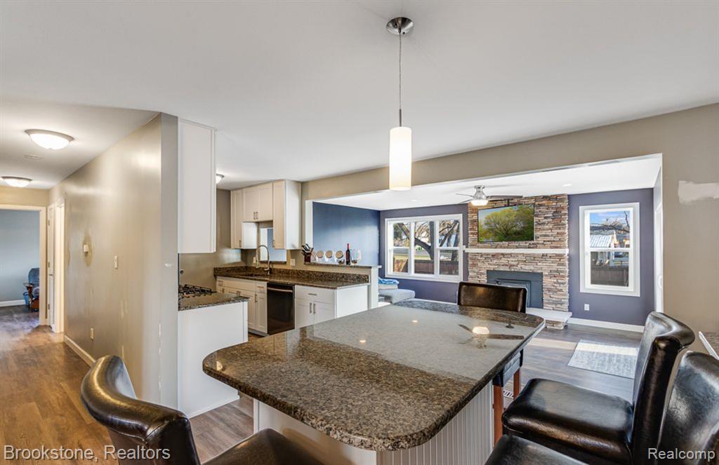 406 5TH Street, Fenton, MI 48430 — Photo 12