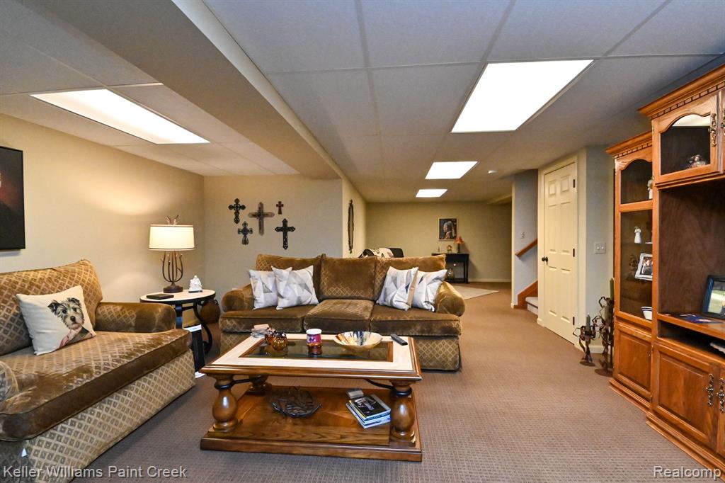 4442 WISTERIA Court, Warren, MI 48092 — Photo 38
