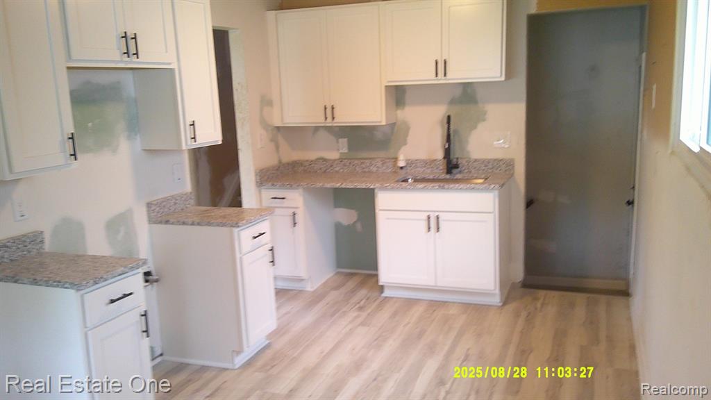7716 Artesian Street, Detroit, MI 48228 — Photo 6