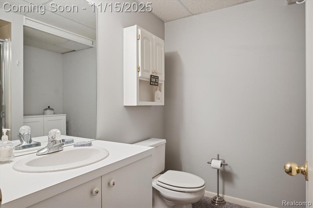 909 Tartan Trail, Bloomfield Hills, MI 48304 — Photo 27
