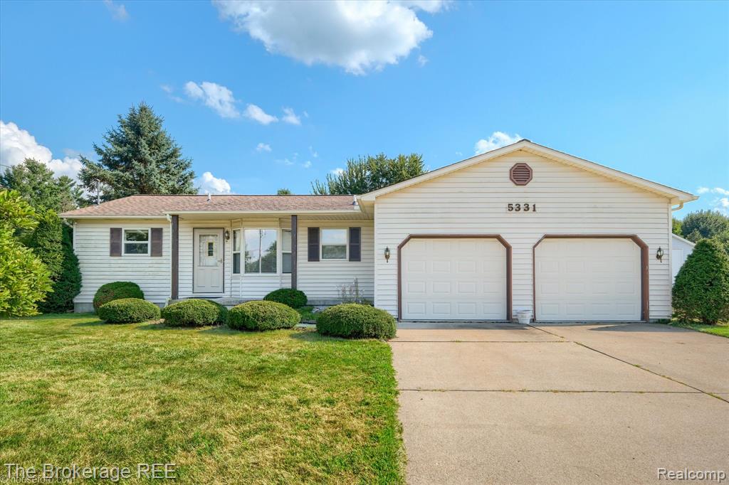 5331 W Farrand Road, Clio, MI 48420 — Photo 3