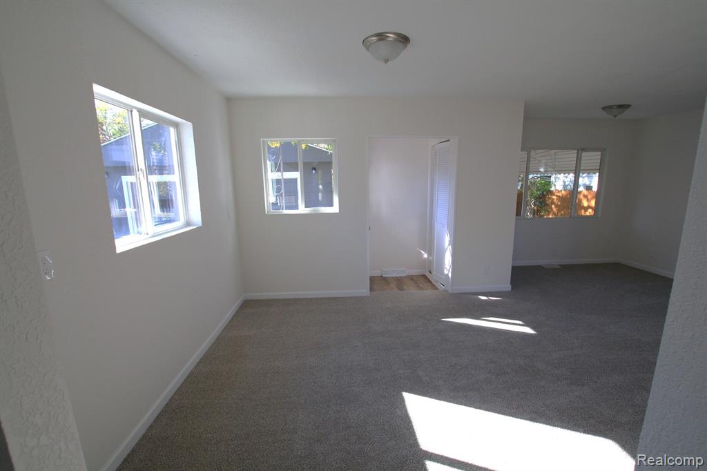 4450 VAN SLYKE Road, Flint, MI 48507 — Photo 10