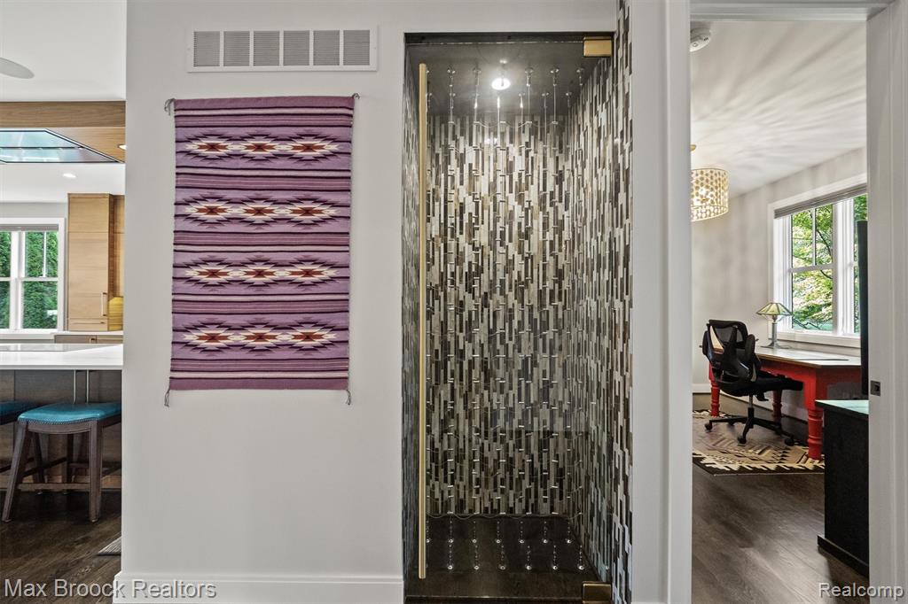 928 Montrose Avenue, Royal Oak, MI 48073 — Photo 9