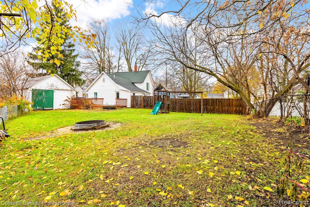 407 OAKLAND Street, Holly, MI 48442 — Photo 20