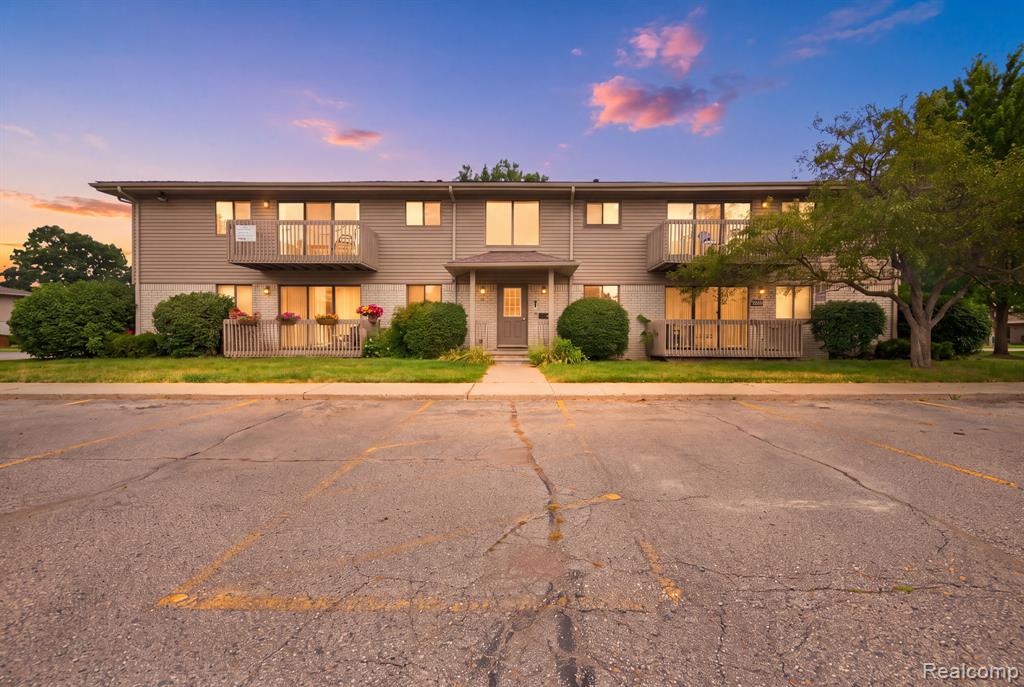 1116 Hillcrest Drive, Oxford, MI 48371