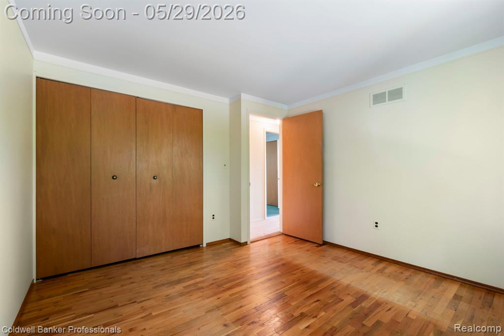 9310 Oakcliffe Drive, Plymouth, MI 48170 — Photo 38