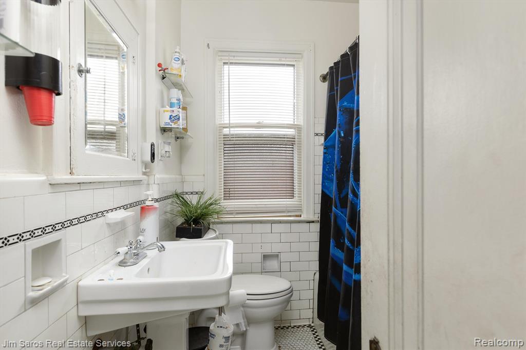 4537 KENSINGTON Avenue, Detroit, MI 48224 — Photo 7