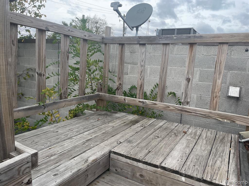 13837 Conant Street, Hamtramck, MI, 48212