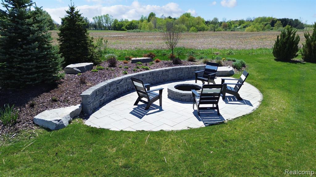 9466 HERITAGE, Goodrich Vlg, MI — Photo 23