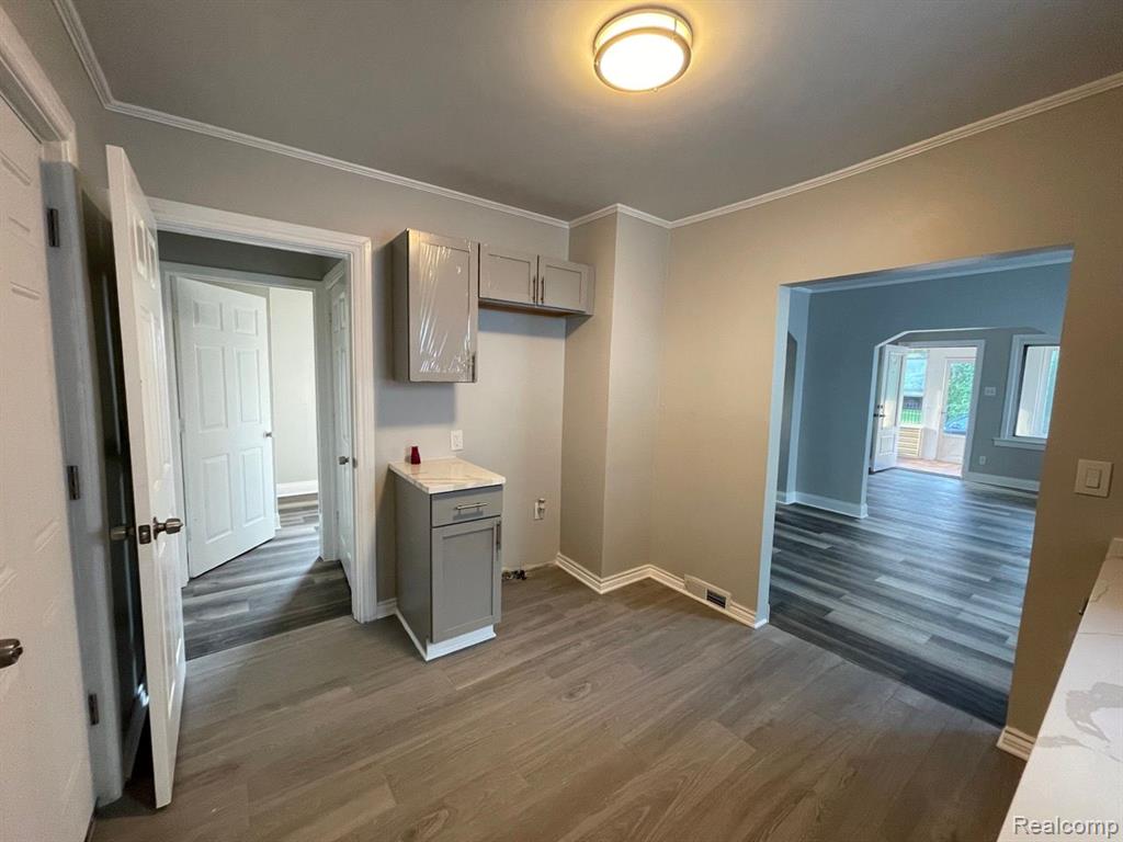 8041 STERLING, Center Line, MI 48015 — Photo 6