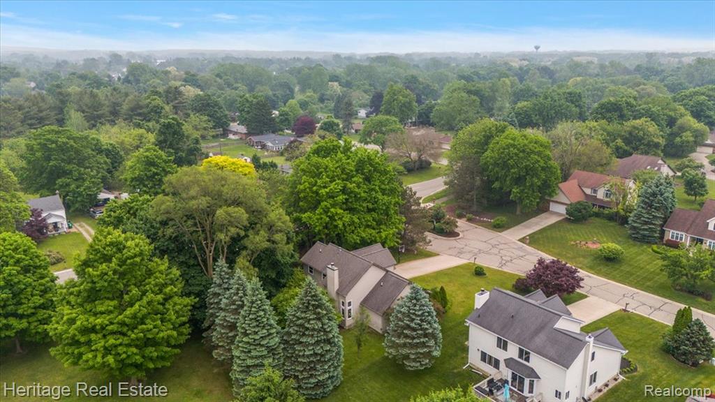 624 Glenmoor Drive, Oxford, MI 48371 — Photo 48
