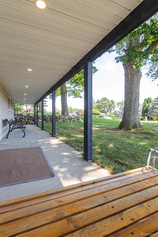 7709 Shelley Drive, Clarkston, MI 48348 — Photo 70