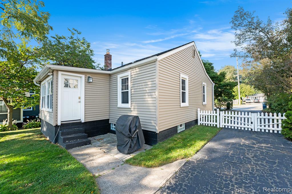 416 N Sheldon Road, Plymouth, MI 48170 — Photo 22