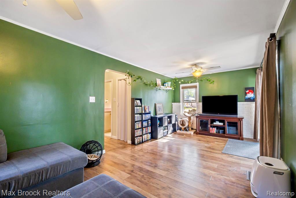 4428 Washington Street, Wayne, MI 48184 — Photo 19