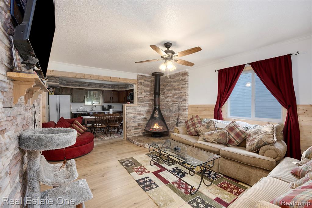 9445 Lakepointe Boulevard, Clay, MI 48001 — Photo 7