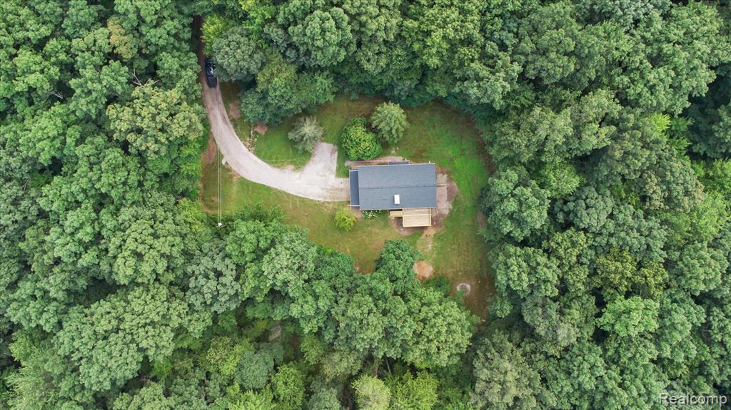 5849 Whispering Oaks Drive, Howell, MI 48855 — Photo 55