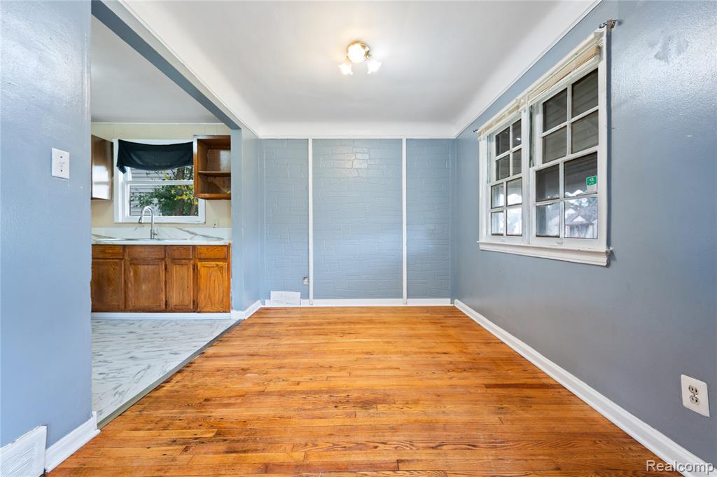 8674 Pierson Street, Detroit, MI 48228 — Photo 10