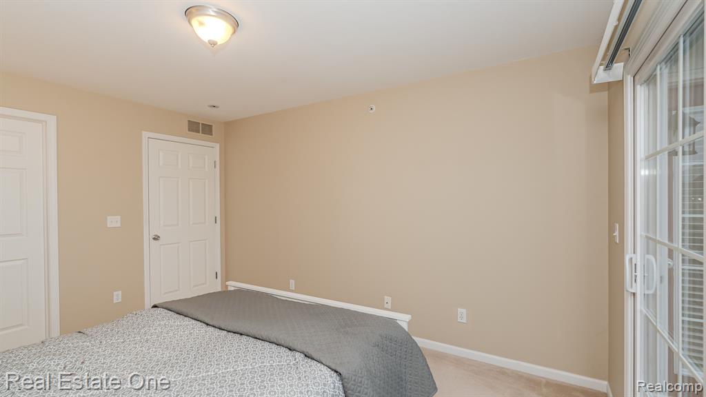 28209 Oakmonte Circle E, 60, New Hudson, MI 48165 — Photo 22