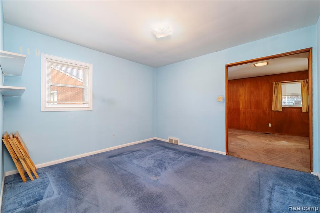 9042 Harrison Street, Livonia, MI 48150 — Photo 17