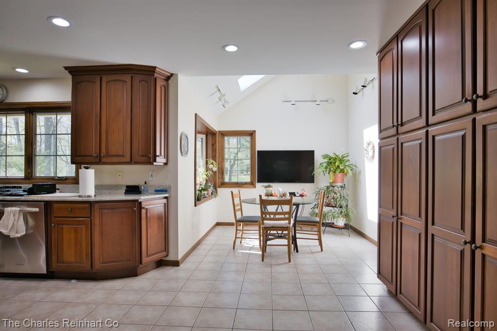 8494 CEDAR HILLS Drive, Dexter, MI 48130 — Photo 8