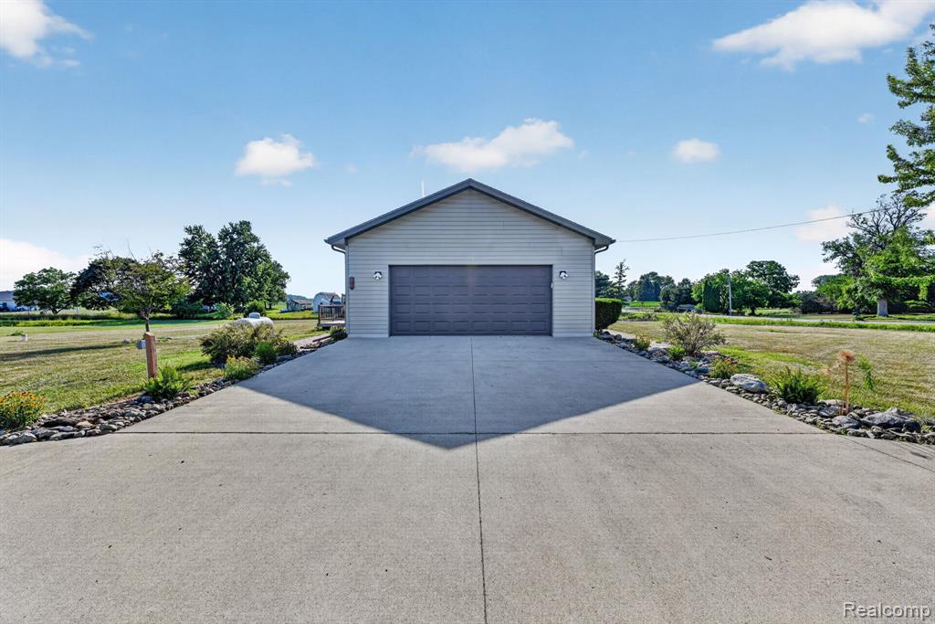 9889 Ditch Road, Chesaning, MI 48616 — Photo 5