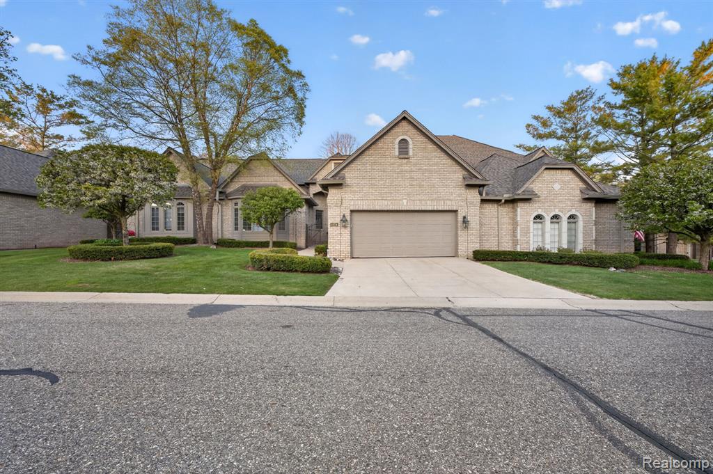 6554 Enclave Drive, Clarkston, MI 48348 — Photo 2