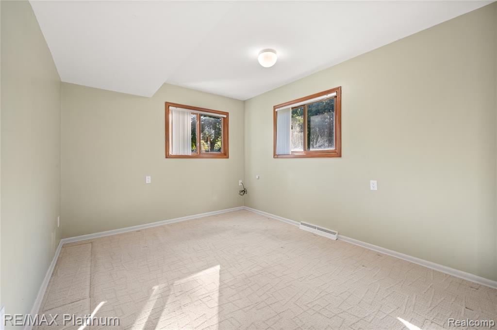3750 Burwood Lane, Highland, MI — Photo 21