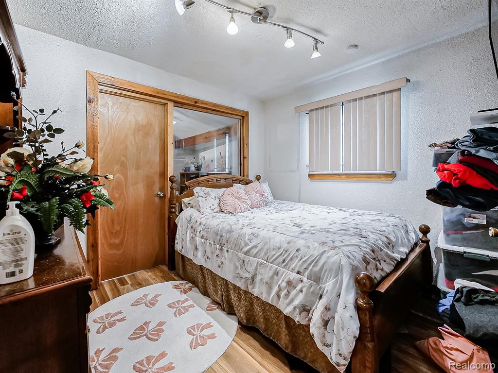 19303 Fenmore Street, Detroit, MI 48235 — Photo 12