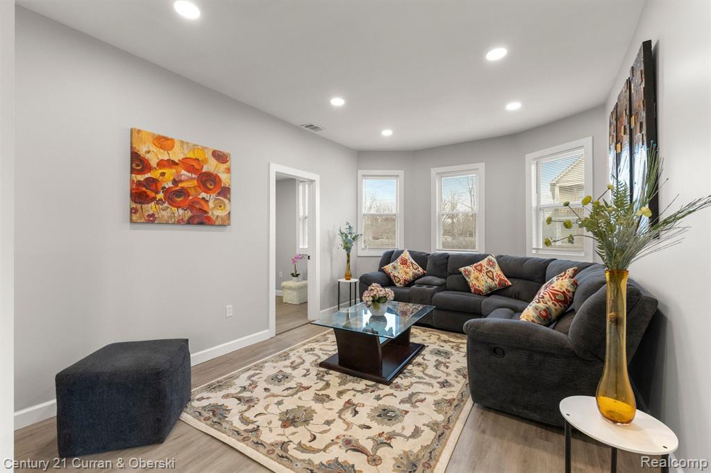 3843 MARTIN Street, Detroit, MI 48210 — Photo 10