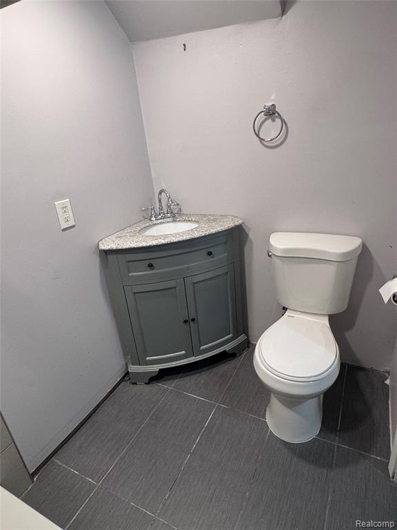 949 W FARNUM Avenue, Madison Heights, MI 48071 — Photo 14