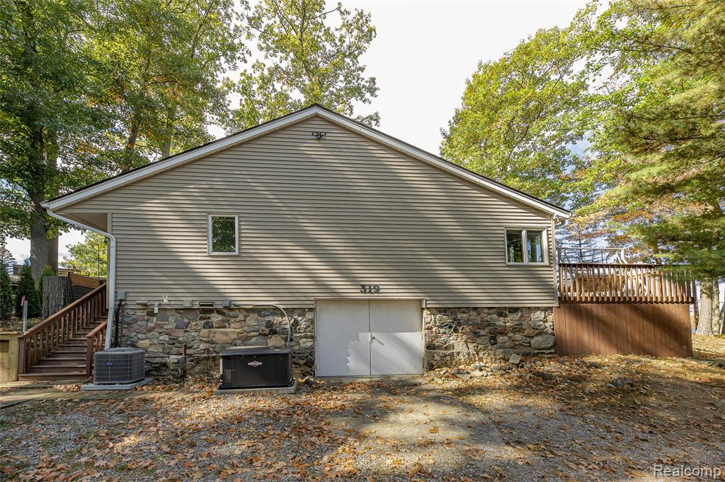 319 Parkway Drive, Attica, MI 48412 — Photo 9