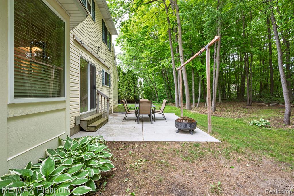 6103 SHADETREE Court, Howell, MI 48843 — Photo 32