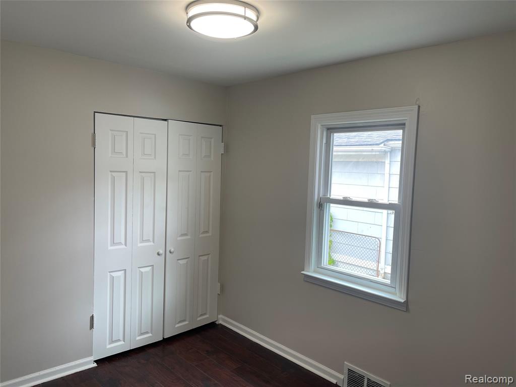 8283 Paige Avenue, Warren, MI 48089 — Photo 14