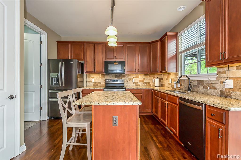 58799 CARRIAGE Lane, South Lyon, MI 48178 — Photo 13