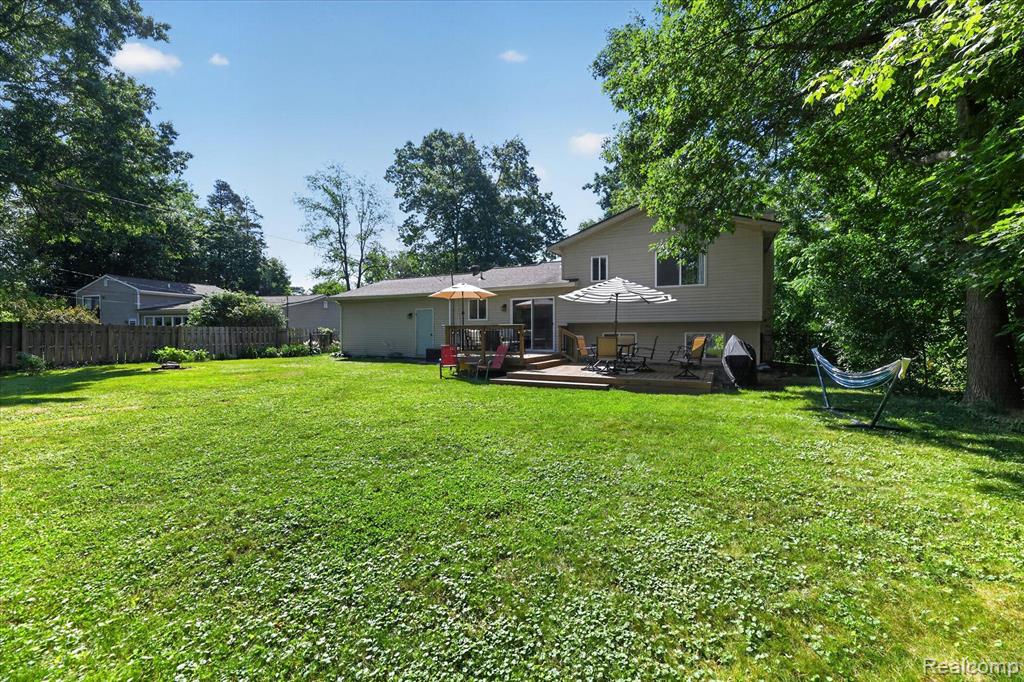 554 Bluewater Drive, Holly, MI 48442 — Photo 3