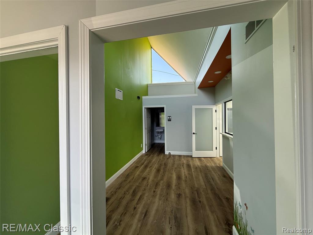 8528 N Canton Center Road, Canton, MI 48187 — Photo 3