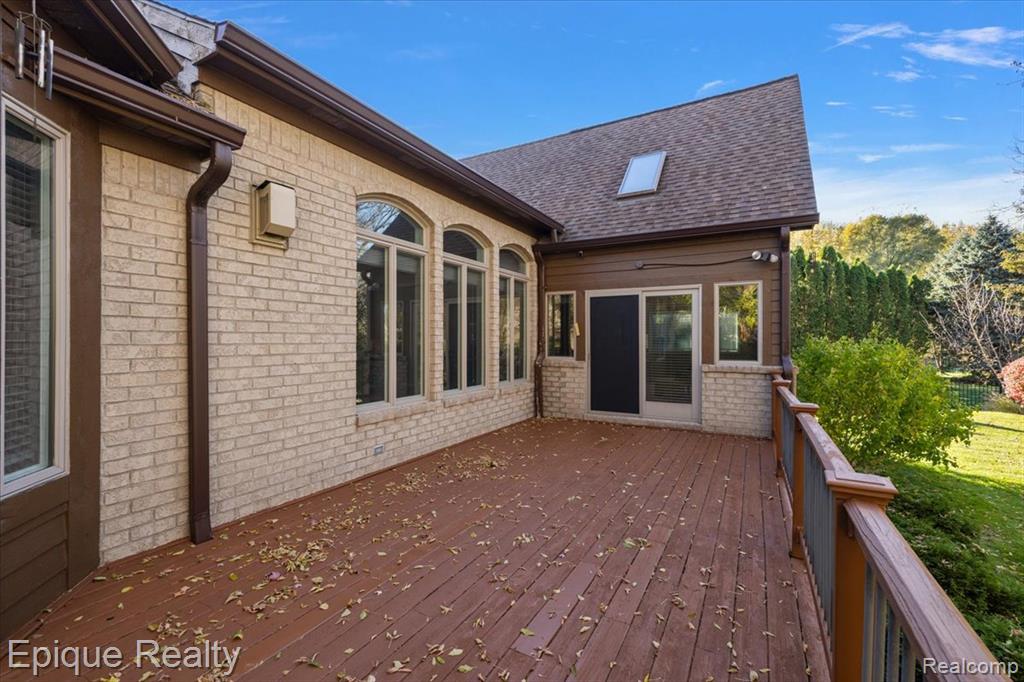 374 Oakbridge Drive, Oakland, MI 48306 — Photo 65
