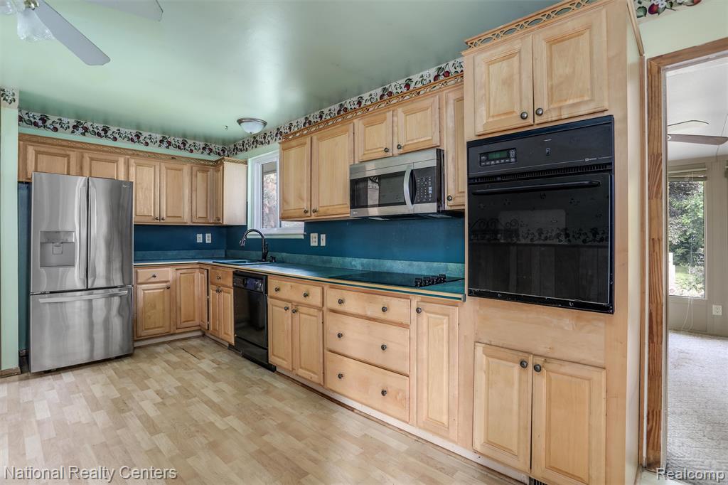 43146 Penny Drive, Sterling Heights, MI 48314 — Photo 6