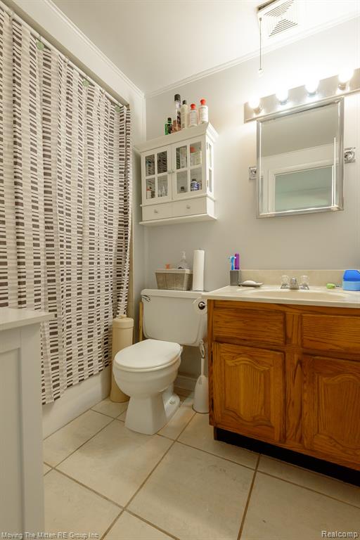 709 Estrada Drive, Belleville, MI 48111 — Photo 12