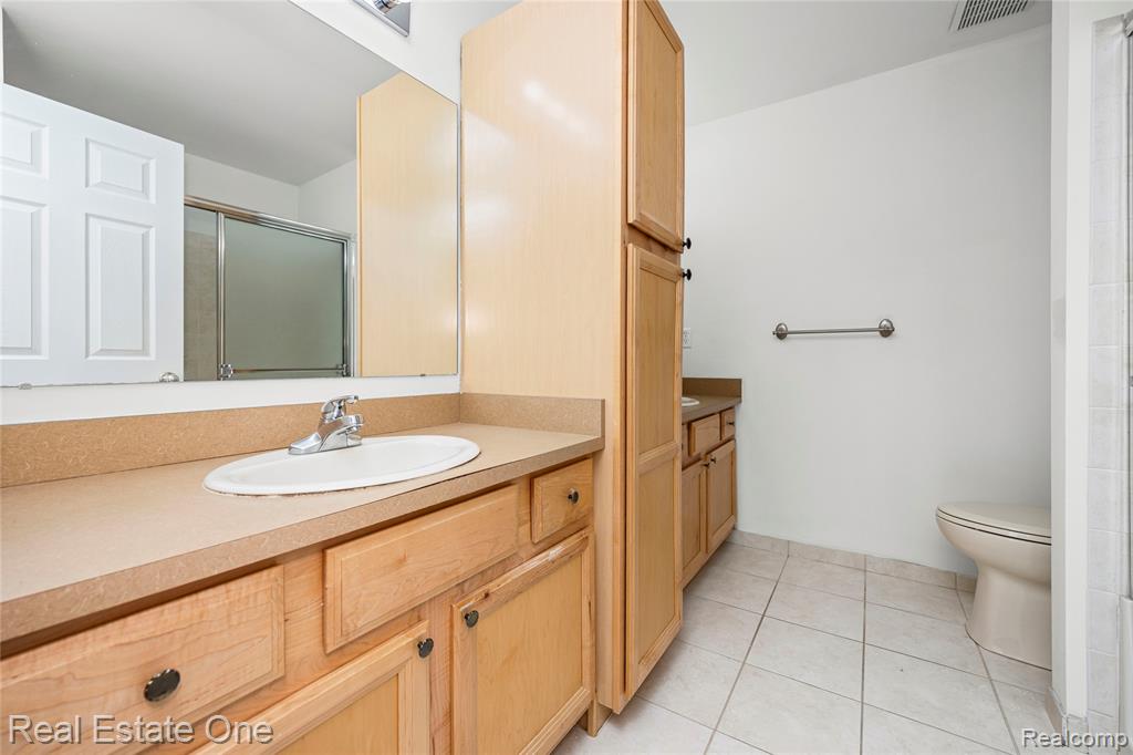 23102 Alexa, Walled Lake, MI 48390 — Photo 13