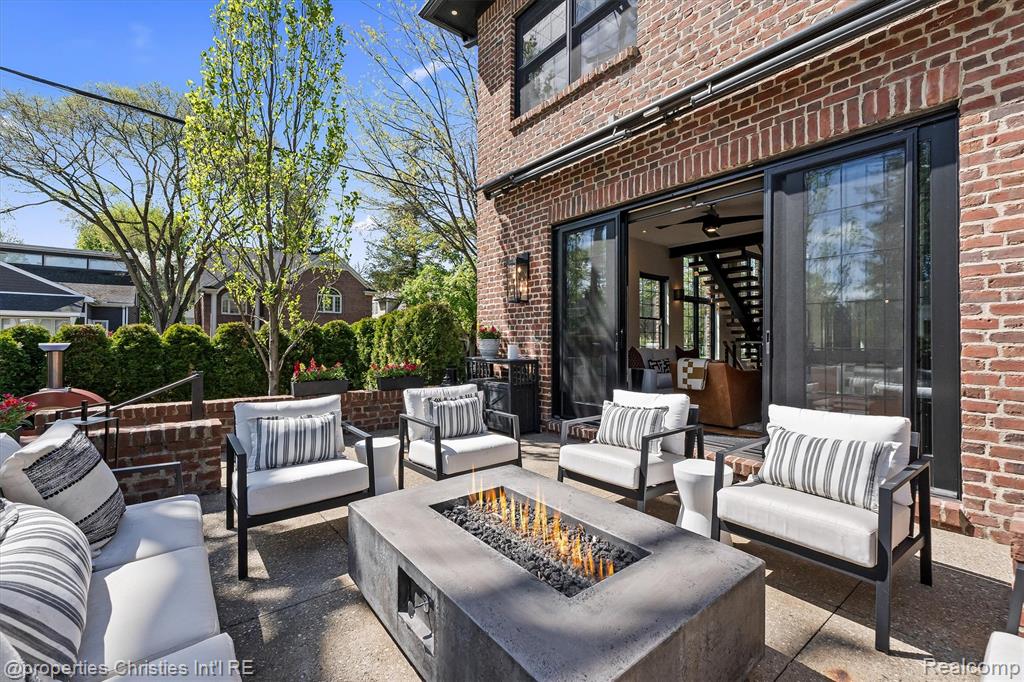 850 GREENWOOD Street, Birmingham, MI 48009 — Photo 53